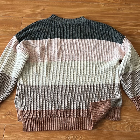 American Eagle Colour Block Sweater - Picture 3 of 3